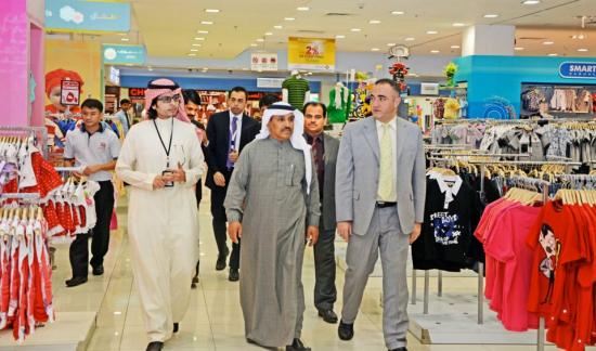 بعض مدراء البنك في لولو هايبرماركت