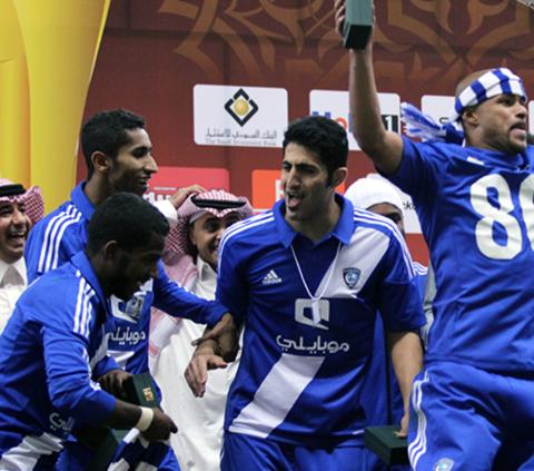 ستاند عرض تم تخصيصه لإعلان رعاية البنك لمباراة النهائي الكبير